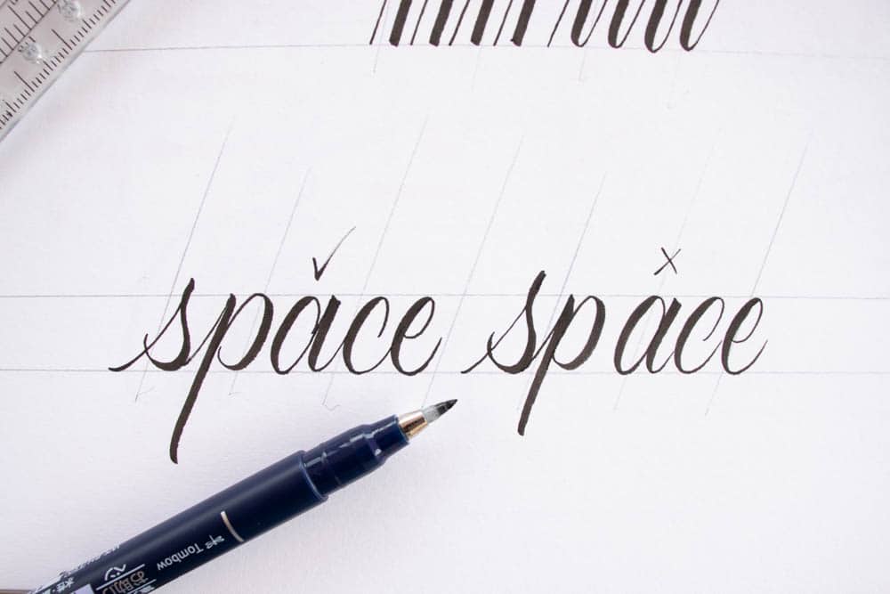 Good letter spacing vs poor letter space - Lettering Daily