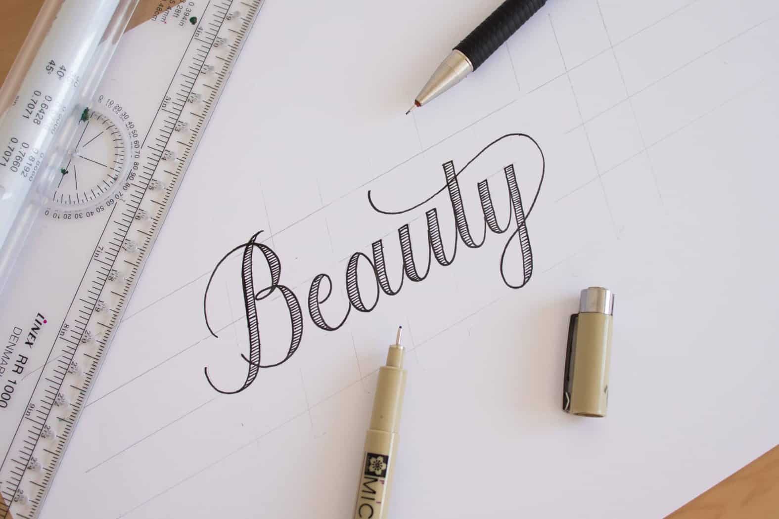 Featured image of post How To Write Calligraphy With A Normal Pen Pdf / Something else you need to watch when writing with a chisel nib is the ratio between the stroke width and the letter height.