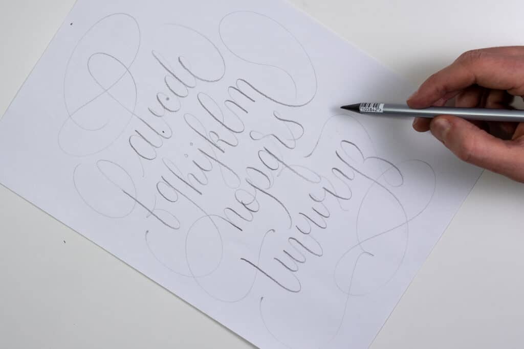 The Best Calligraphy Pens For Beginners - Lettering Daily