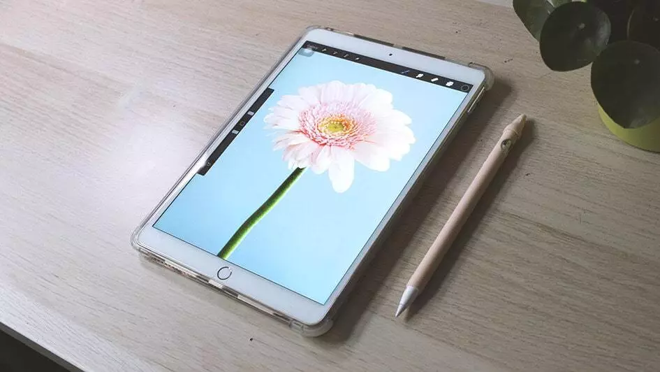 2019-04-03 09.49.39 How to create watercolor flowers - Lettering Daily