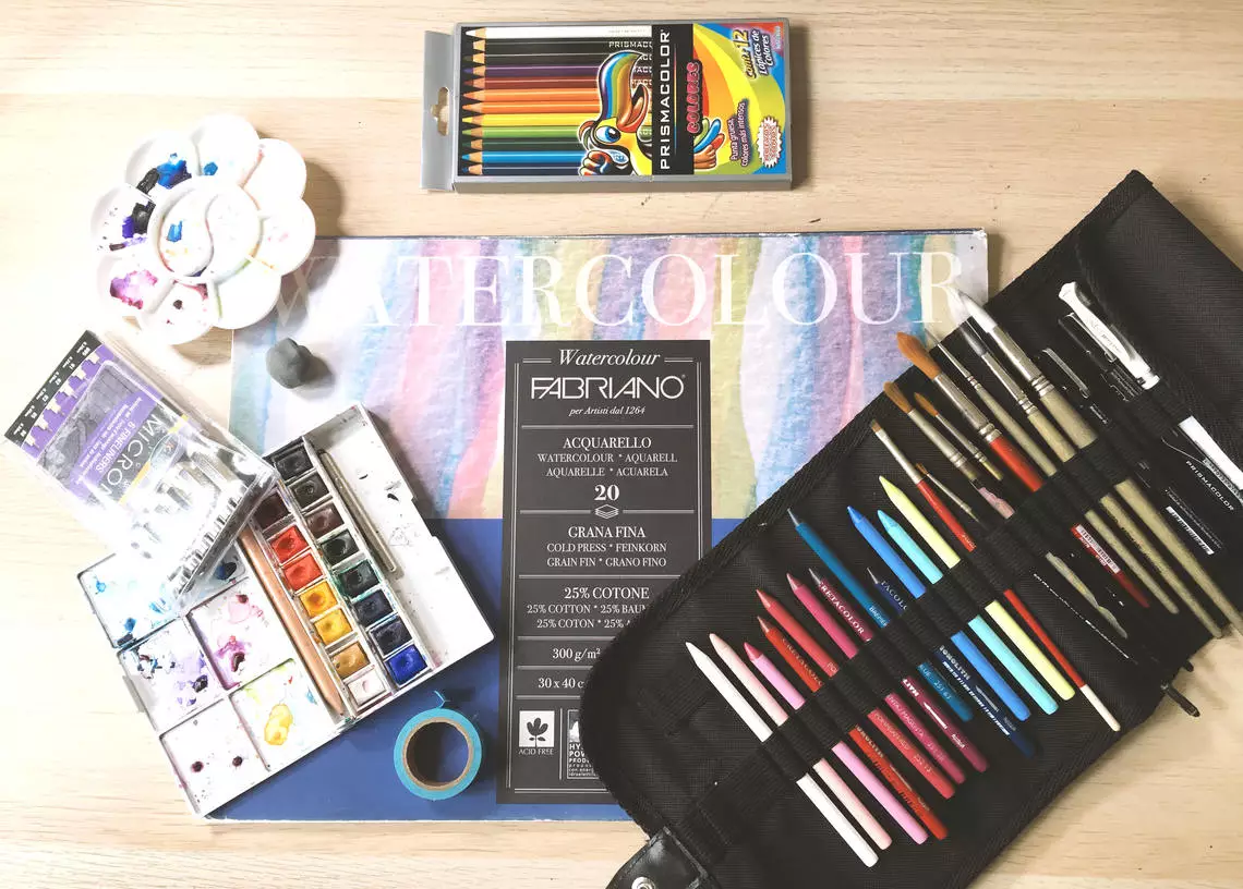 Tools How to create watercolor flowers - Lettering Daily