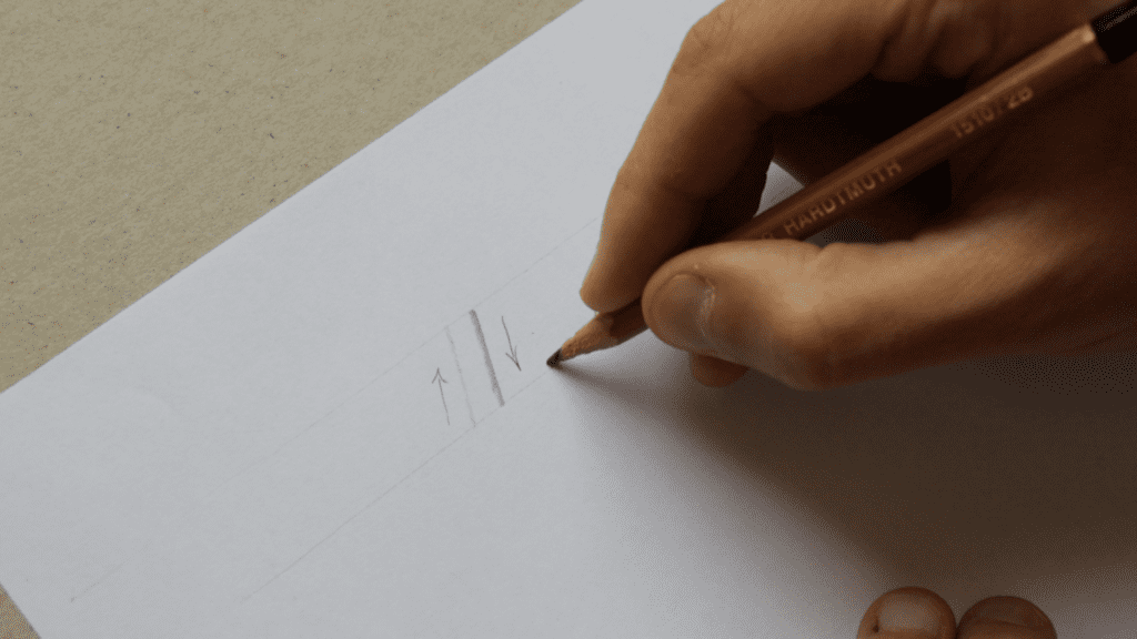 The two fundamental strokes for pencil calligraphy. 